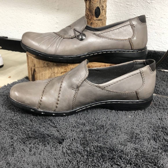 Cobb Hill by new balance light gray slip on casual shoes - Picture 4 of 8